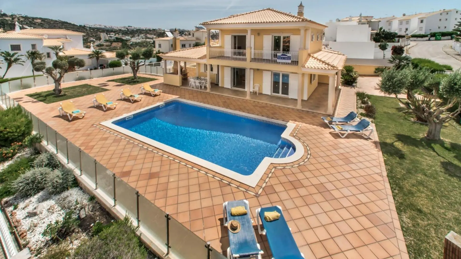 Holiday home Villa Das Oliveiras Amazing Location Walk To Marina Restaurants Beach Albufeira