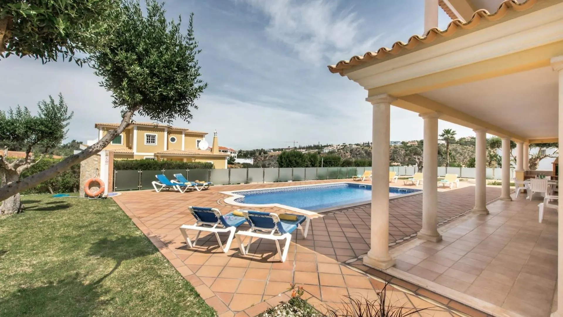 Villa Das Oliveiras Amazing Location Walk To Marina Restaurants Beach Albufeira