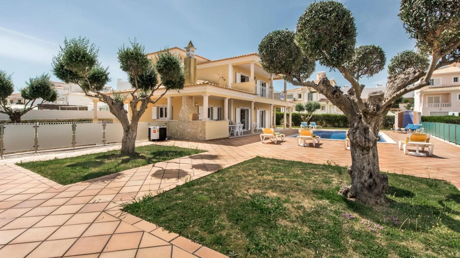 Holiday home Villa Das Oliveiras Amazing Location Walk To Marina Restaurants Beach Albufeira