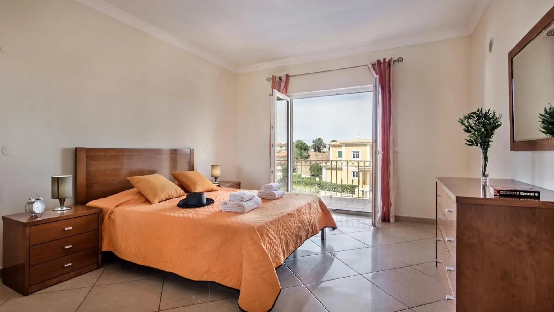 Holiday home Villa Das Oliveiras Amazing Location Walk To Marina Restaurants Beach Albufeira