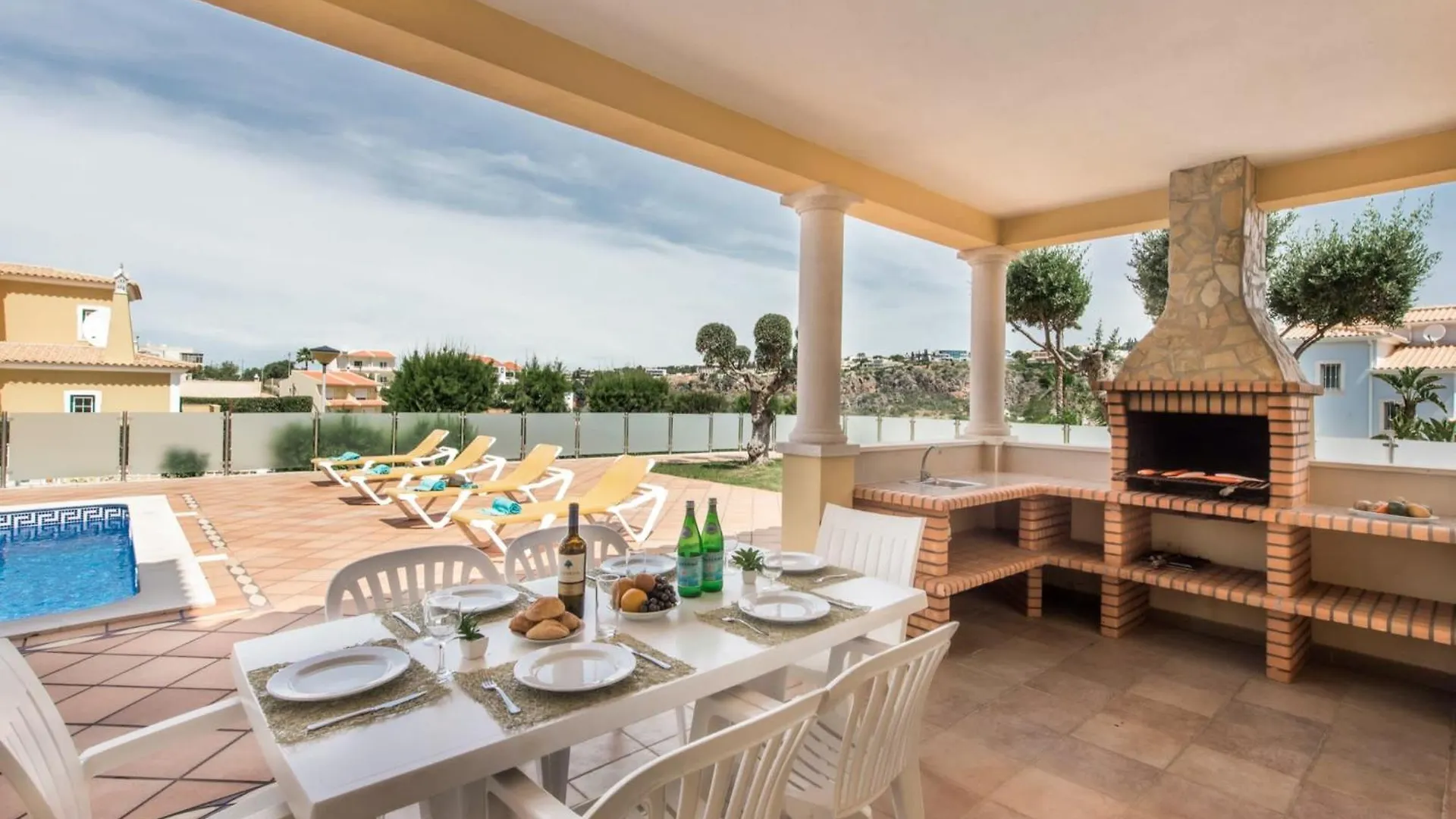 Villa Das Oliveiras Amazing Location Walk To Marina Restaurants Beach Albufeira Portugal