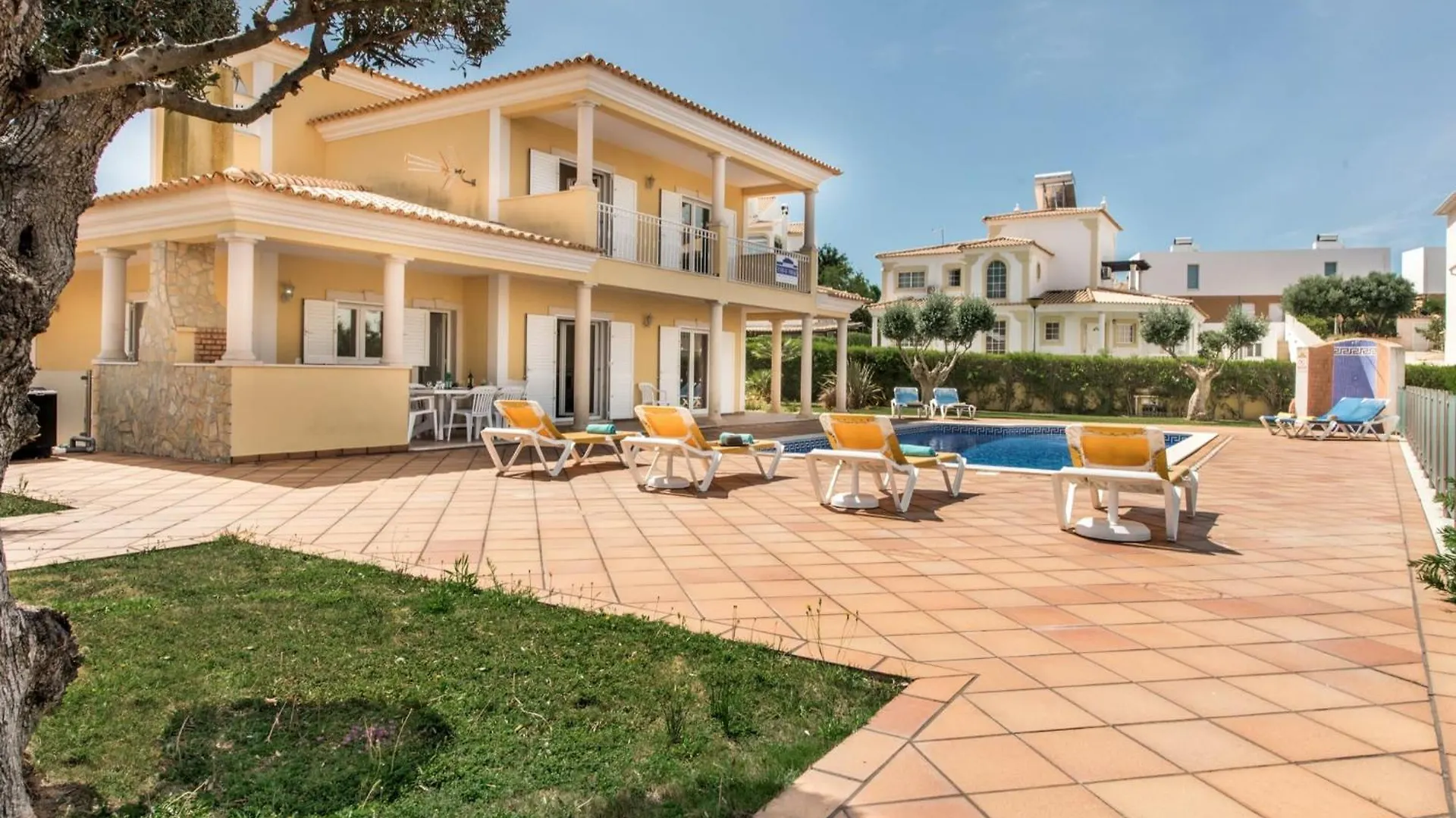 Holiday home Villa Das Oliveiras Amazing Location Walk To Marina Restaurants Beach Albufeira Portugal