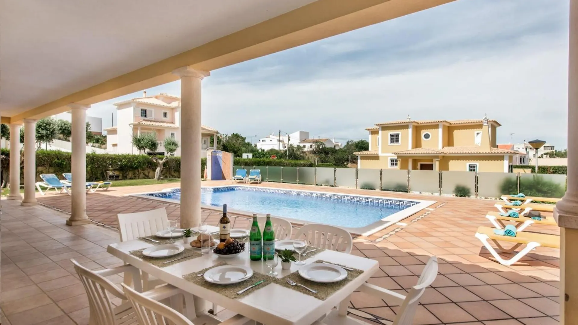 Villa Das Oliveiras Amazing Location Walk To Marina Restaurants Beach Albufeira Holiday home